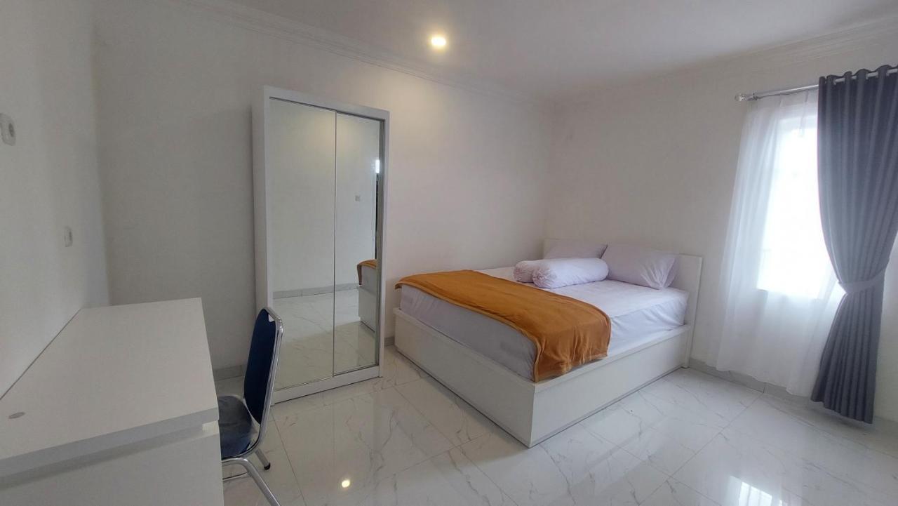 Hotel Wisma Mangurna Dolok Sanggul Luaran gambar