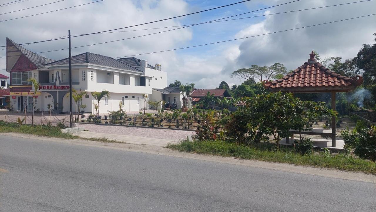 Hotel Wisma Mangurna Dolok Sanggul Luaran gambar