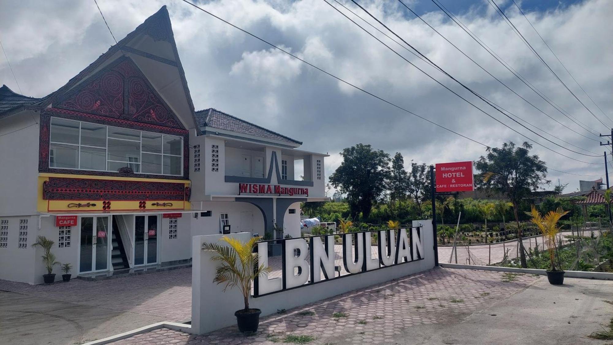 Hotel Wisma Mangurna Dolok Sanggul Luaran gambar